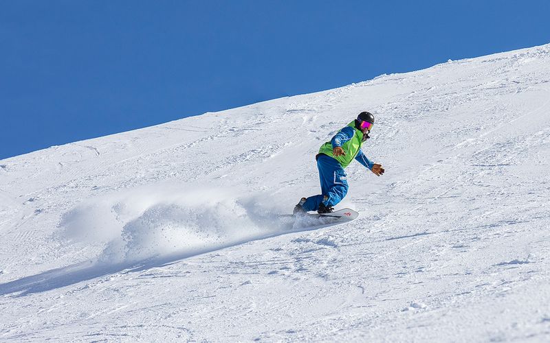 Private course for snowboarders